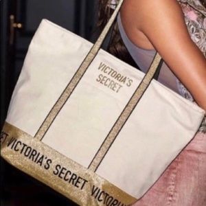 🌸VS nwt canvas glitter tote so pretty🌸